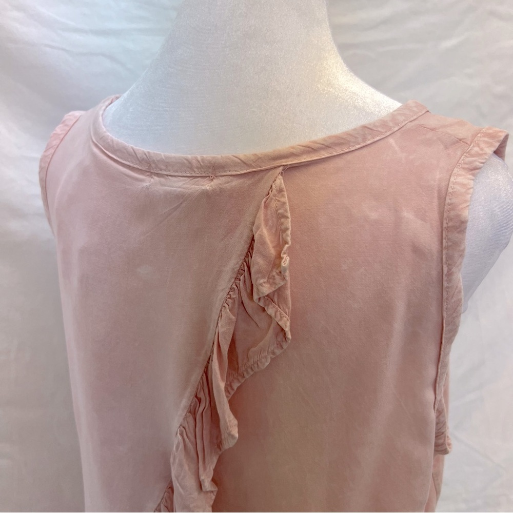 Anthropologie NYTT pink tank with ruffled cross back detail. - Picture 5 of 8